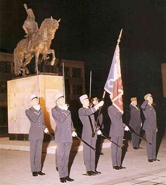 04_47553r (Medium).jpg